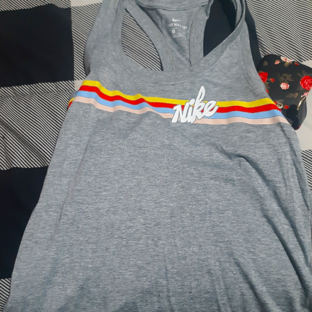 Nike tank size small brand new has tags